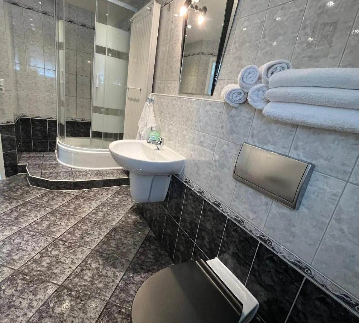 Prázdninový dům Frundsberg 24-Ferienhaus, Zentral Im Herzen Berlins, Pkw-Stellplatz Und W-Lan Kostenlos Německo